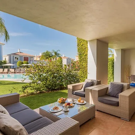 Апартаменты 2 Bed Ground Floor In Estepona, Malaga Эстепона