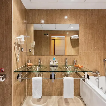 2 Bed Ground Floor In Estepona, Malaga