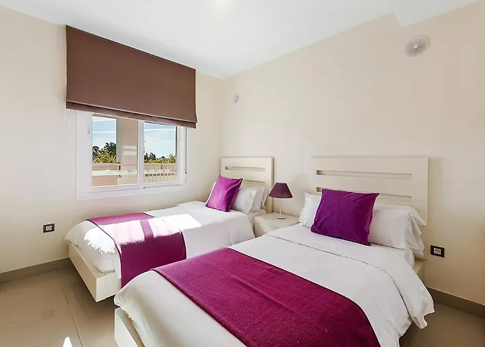 2 Bed Ground Floor In Estepona, Malaga Apartment *